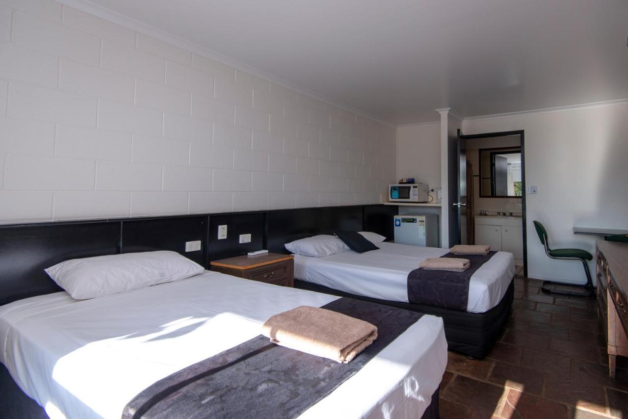 Longreach Most Central Motel Exterior foto