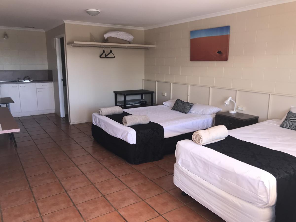 Longreach Most Central Motel Exterior foto
