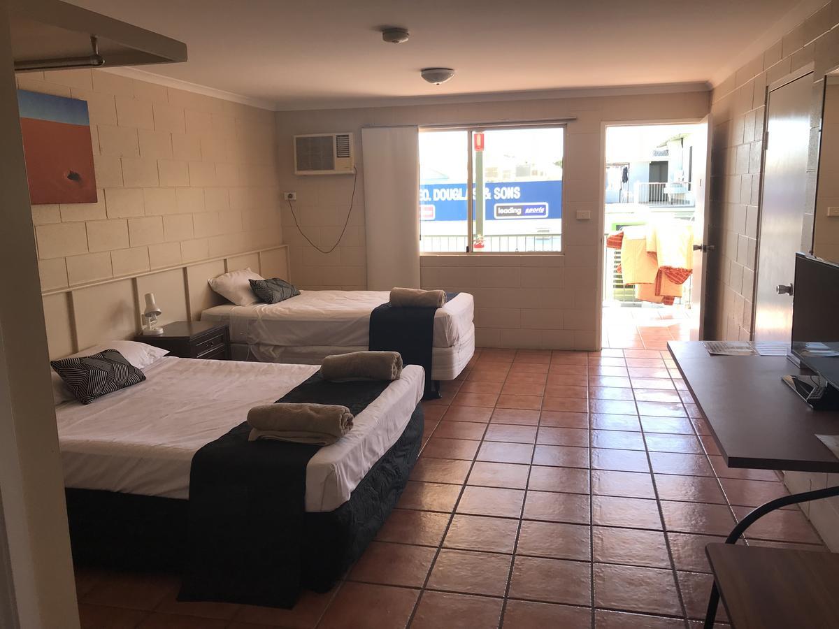 Longreach Most Central Motel Exterior foto