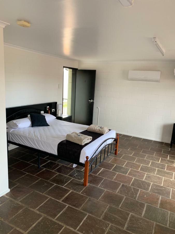Longreach Most Central Motel Exterior foto